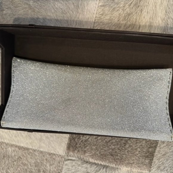 VBH Crystal Clutch - Picture 2 of 3